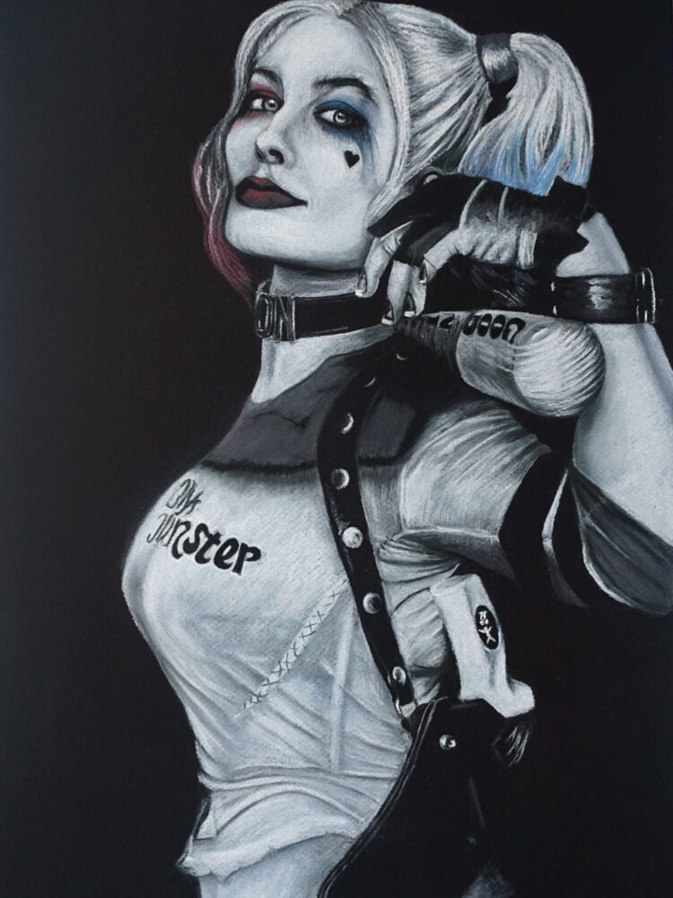 Black and white drawing of Harley Quinn from suicide squad